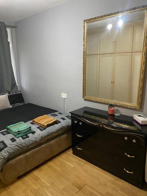 019- Premium Location Bayswater 2 Apartament *