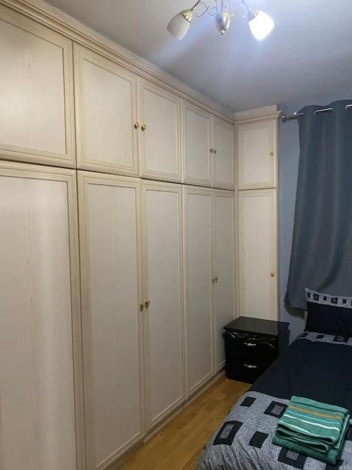 019- Premium Location Bayswater 2 Apartament *